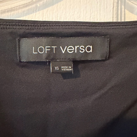 TWO Loft Versa 360 Knit Square Neck Fitted Shirts in Black and Brown - XS - Picture 8 of 9